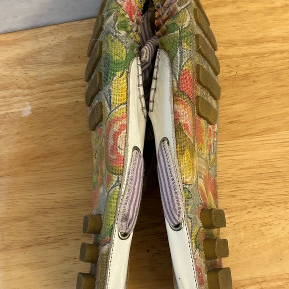 Yellow Box Kenzie Stroll Ballerina Floral Flats with Lavender Bow - Picture 5 of 7